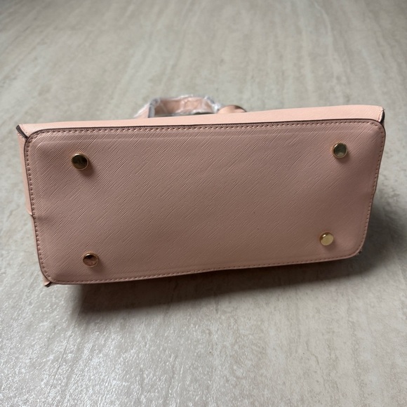 Pink Satchel purse with Double Handles and Gold heart Emblem - Picture 3 of 11